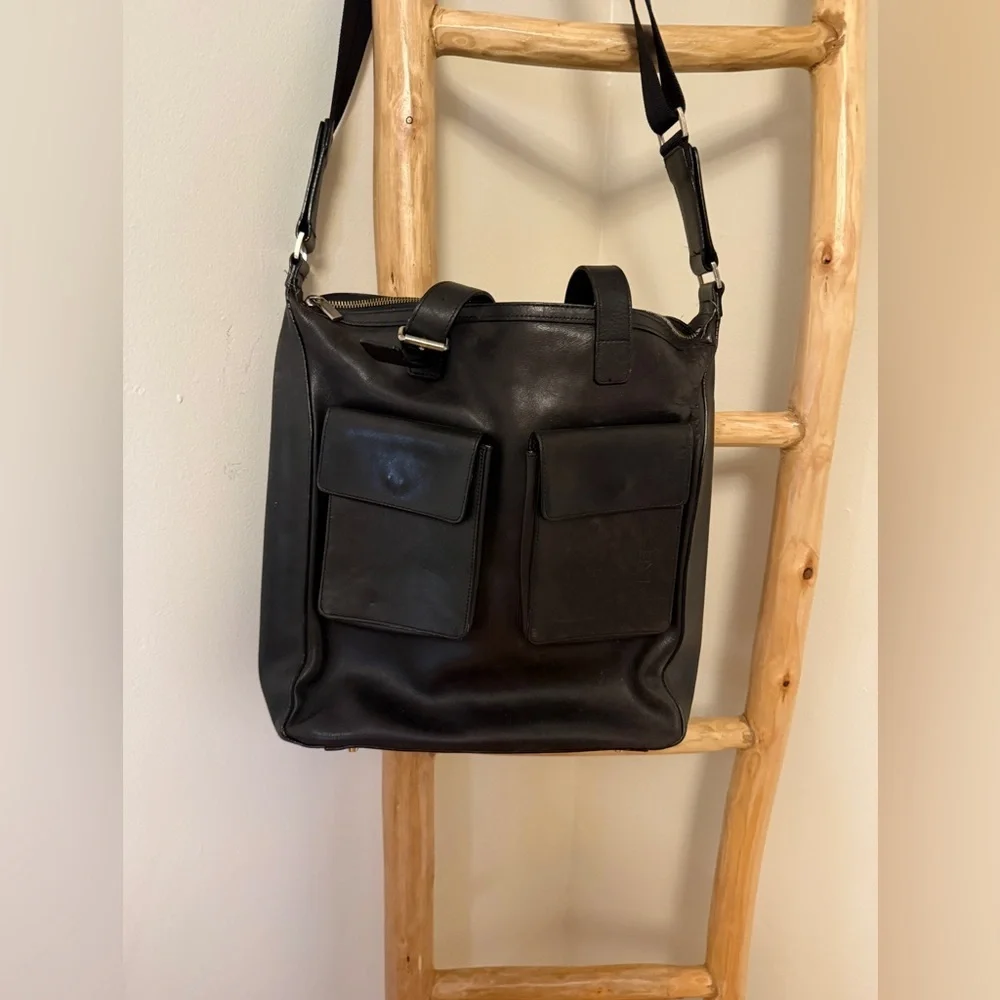 BREE BLACK LEATHER MESSENGER BAG EUC VINTAGE